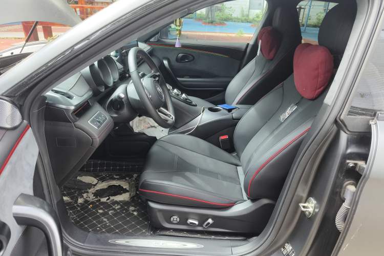 Used ORA Lightning Cat 2024 Dark Night Edition 555km Prestige Version Left Front Seat