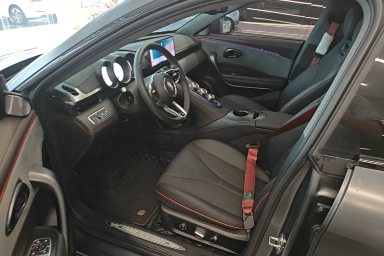 Used ORA Lightning Cat 2024 Dark Night Edition 555km Prestige Version Left Front Seat