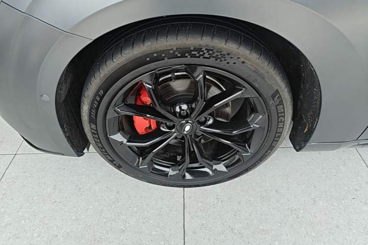Used ORA Lightning Cat 2024 Dark Night Edition 555km Prestige Version Left Front Wheel Hub