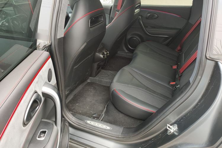 Used ORA Lightning Cat 2024 Dark Night Edition 600 km All-Wheel-Drive High-Performance Version Left Rear Seat
