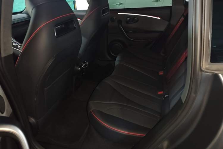 Used ORA Lightning Cat 2024 Dark Night Edition 555km Prestige Version Left Rear Seat