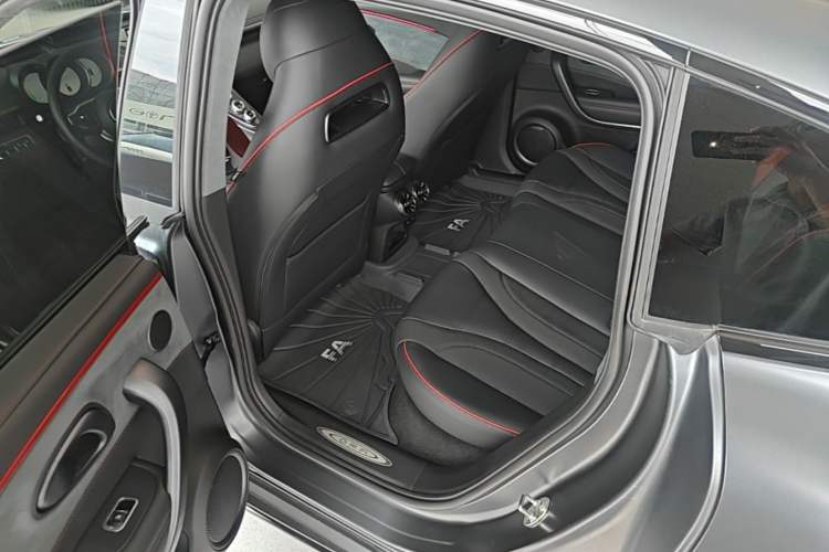 Used ORA Lightning Cat 2024 Dark Night Edition 555km Prestige Version Left Rear Seat