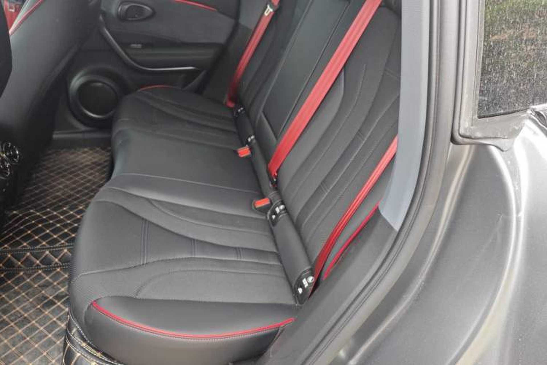 Used ORA Lightning Cat 2024 Dark Night Edition 555km Prestige Version Left Rear Seat