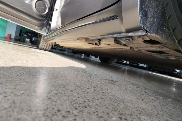 Used ORA Lightning Cat 2024 Dark Night Edition 555km Prestige Version Left Side Sill