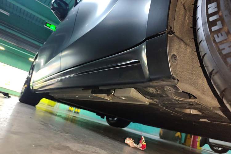Used ORA Lightning Cat 2024 Dark Night Edition 555km Prestige Version Left Side Sill