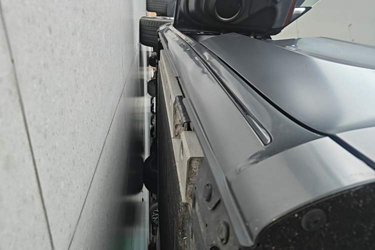 Used ORA Lightning Cat 2024 Dark Night Edition 555km Prestige Version Left Side Sill