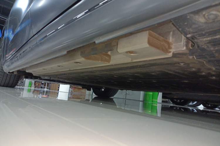 Used ORA Lightning Cat 2024 Dark Night Edition 555km Prestige Version Left Side Sill