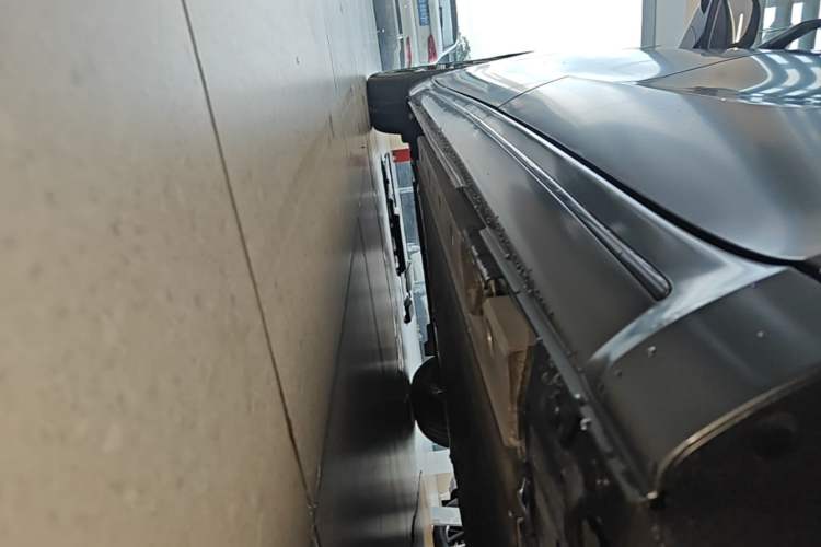 Used ORA Lightning Cat 2024 Dark Night Edition 555km Prestige Version Left Side Sill