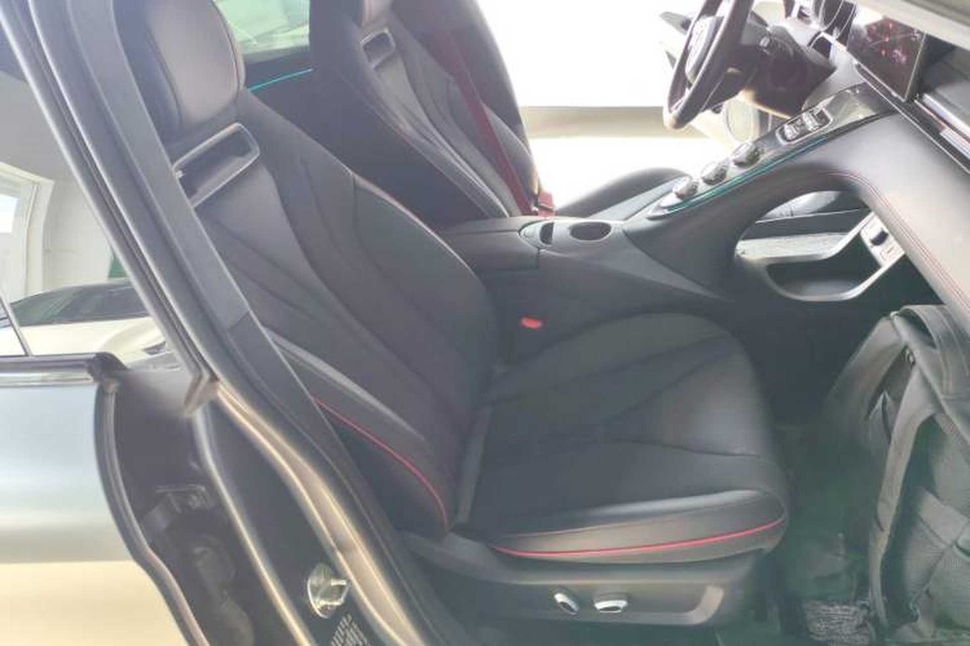 Used ORA Lightning Cat 2024 Dark Night Edition 555km Prestige Version Right Front Seat