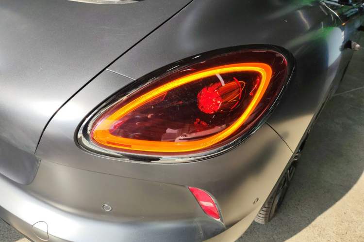 Used ORA Lightning Cat 2024 Dark Night Edition 555km Prestige Version Right Rear Taillight