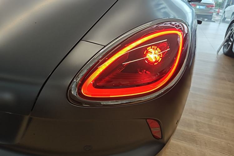 Used ORA Lightning Cat 2024 Dark Night Edition 555km Prestige Version Right Rear Taillight