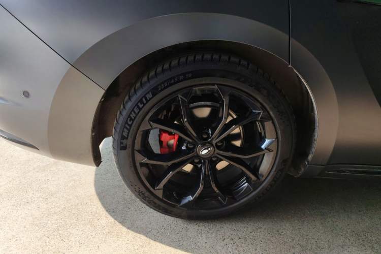 Used ORA Lightning Cat 2024 Dark Night Edition 555km Prestige Version Right Rear Wheel Hub
