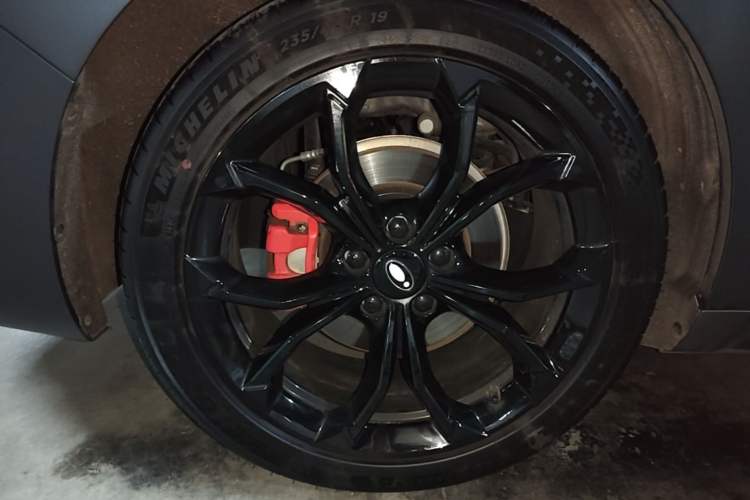 Used ORA Lightning Cat 2024 Dark Night Edition 555km Prestige Version Right Rear Wheel Hub