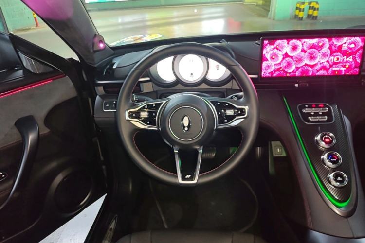 Used ORA Lightning Cat 2024 Dark Night Edition 555km Prestige Version Steering Wheel