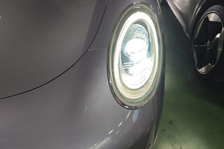 Used ORA Lightning Cat 2024 Dark Night Edition 555km Prestige Version Left Front Headlight
