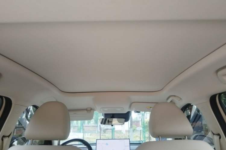 Used ORA 5 2026 Model, 580km Max Edition Headliner