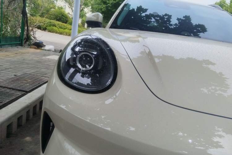 Used ORA 5 2026 Model, 580km Max Edition Right Front Headlight