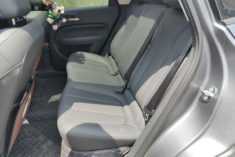 Used ORA 5 2026 Model, 480km Pro Edition Left Rear Seat