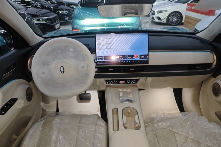 Used ORA 5 2026 Model, 580km Max Edition Center Console