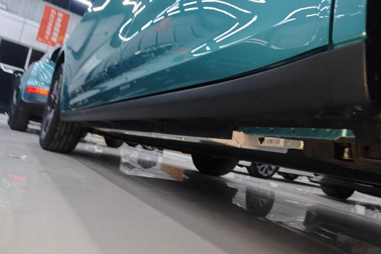 Used ORA 5 2026 Model, 580km Max Edition Left Side Sill