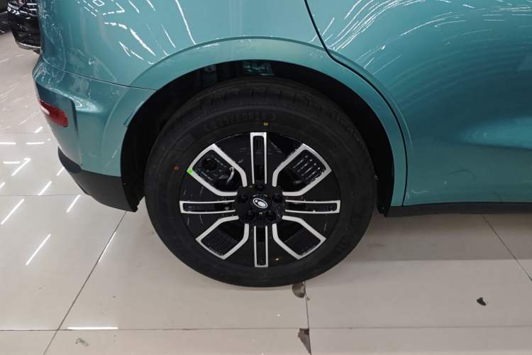 Used ORA 5 2026 Model, 580km Max Edition Right Rear Wheel Hub