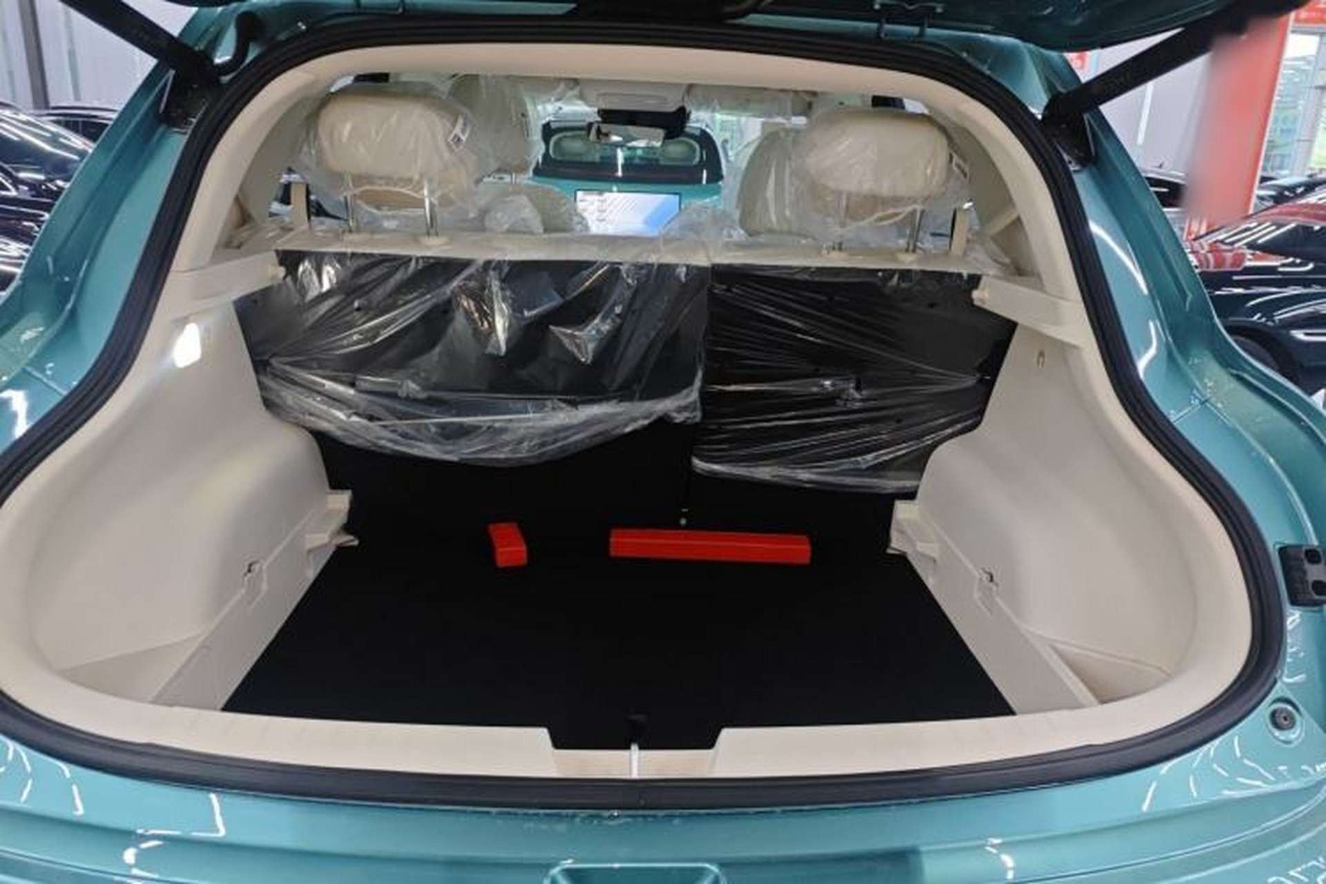Used ORA 5 2026 Model, 580km Max Edition Trunk
