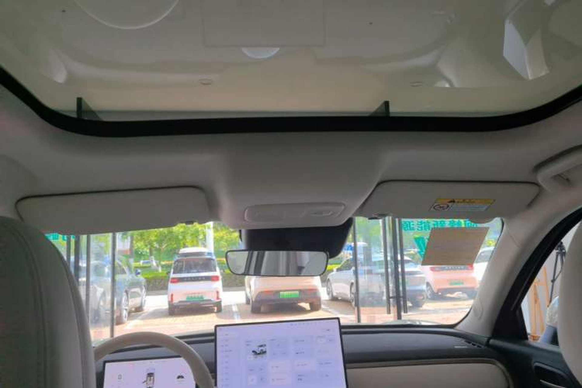 Used ORA 5 2026 Model, 480km Pro Edition Headliner