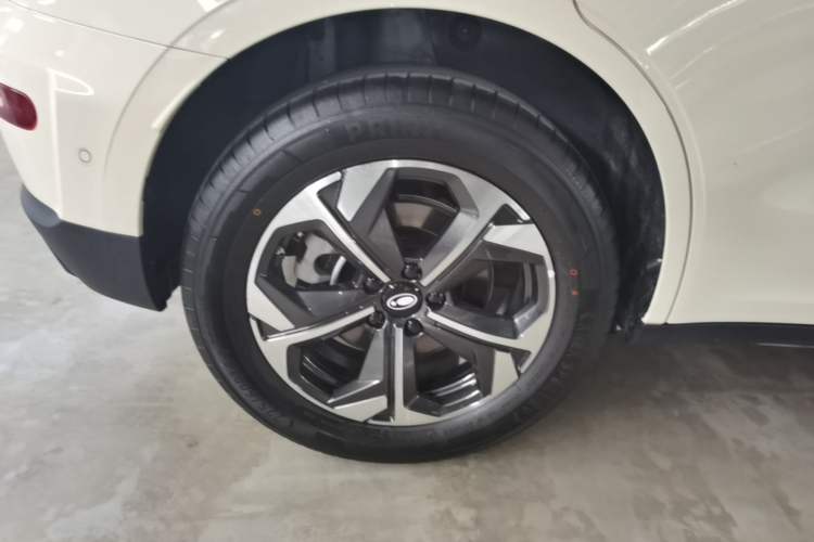 Used ORA 5 2026 Model, 580km LiDAR Edition Right Rear Wheel Hub