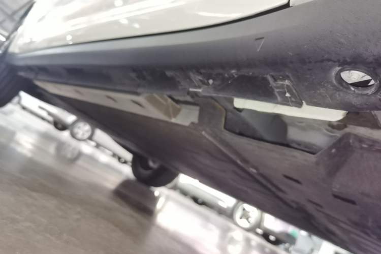 Used ORA 5 2026 Model, 480km LiDAR Edition Right Side Sill