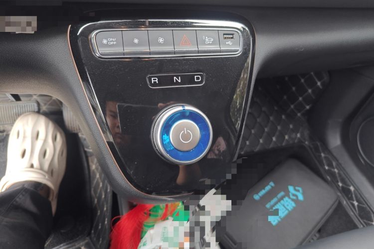 Used ORA White Cat 2022 Xiaoyue Mao Edition 360 km Luxury Model Lithium NMC Gear Lever
