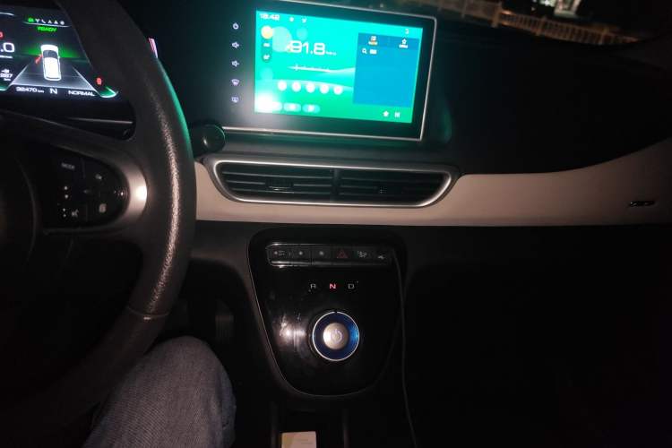 Used ORA White Cat 2020 305 km Luxury Version Audio And AC Panel