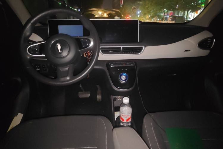 Used ORA White Cat 2020 305 km Luxury Version Center Console