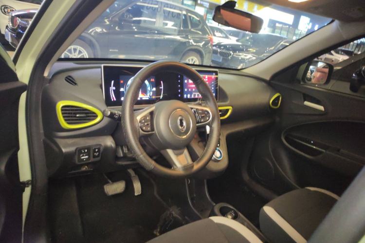 Used ORA White Cat 2020 305 km Luxury Version Center Console