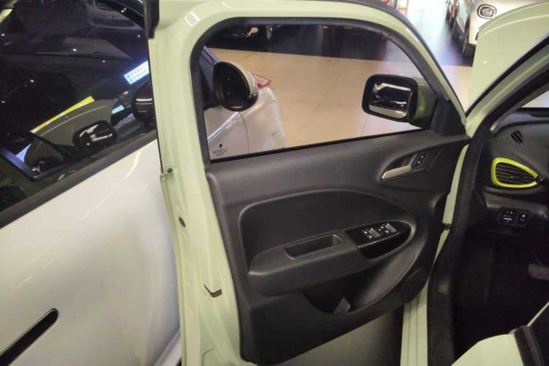 Used ORA White Cat 2020 305 km Luxury Version Left Front Door Interior