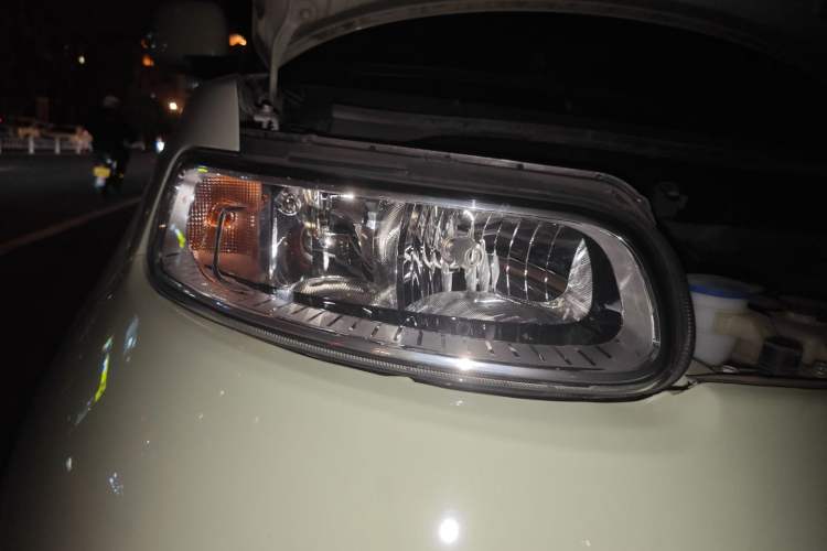 Used ORA White Cat 2020 305 km Luxury Version Right Front Headlight