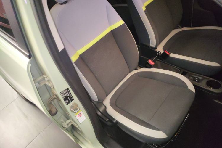Used ORA White Cat 2020 305 km Luxury Version Right Front Seat