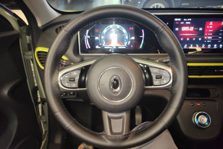 Used ORA White Cat 2020 305 km Luxury Version Steering Wheel