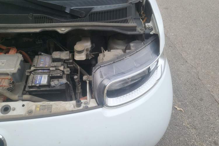 Used ORA White Cat 2020 305 km Luxury Version Engine Bay Left