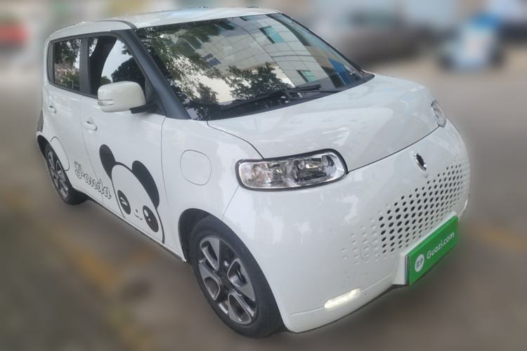 Used ORA White Cat 2020 305 km Luxury Version Front Right 45 Deg