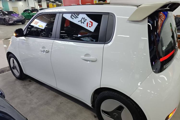 Used ORA White Cat 2020 360 km Luxury Version Left Side