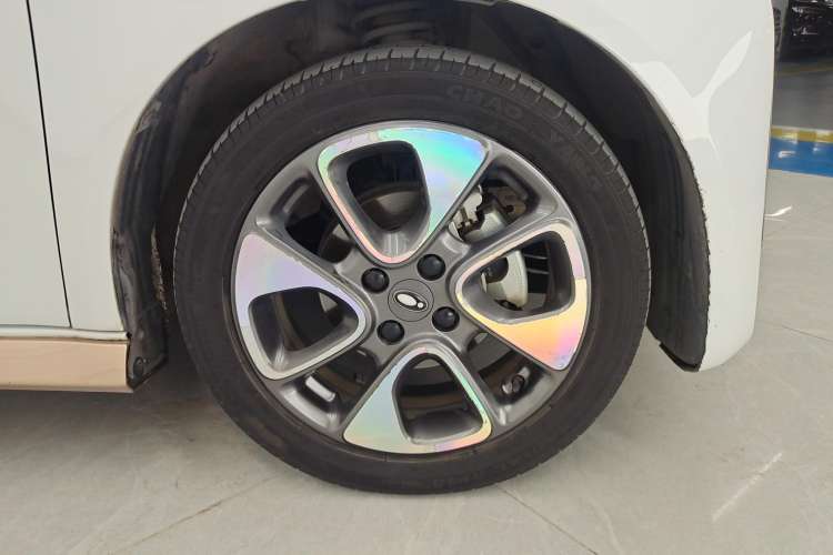 Used ORA White Cat 2022 Xiaoyue Mao Edition 401 km Flagship Model Lithium Ternary Right Front Wheel Hub
