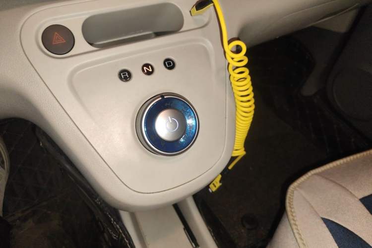 Used ORA White Cat 2020 360 km Luxury Version Gear Lever