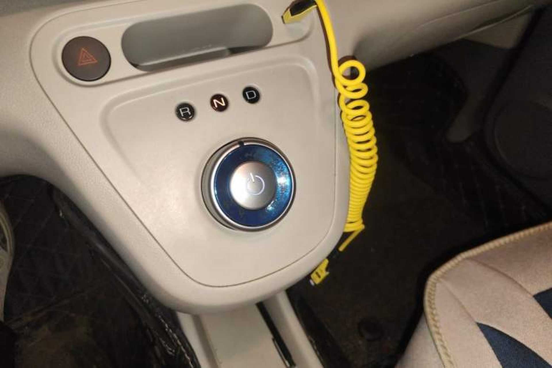 Used ORA White Cat 2020 360 km Luxury Version Gear Lever