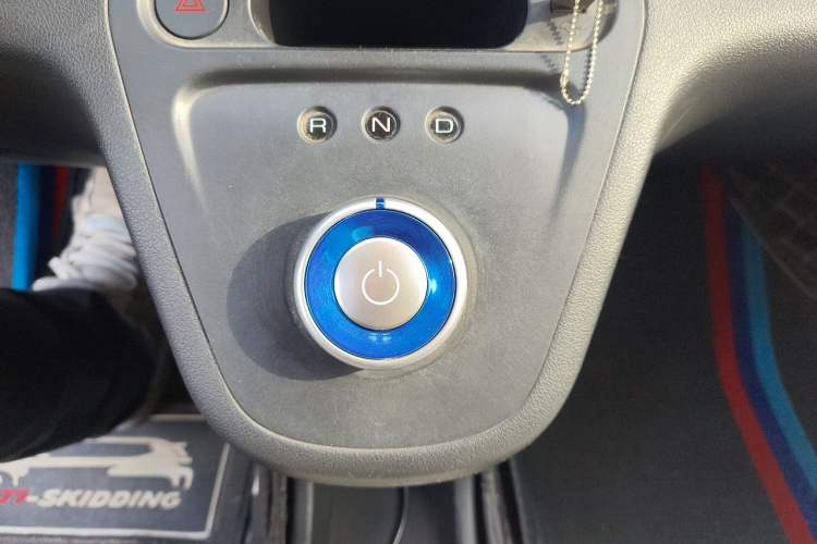 Used ORA White Cat 2020 360 km Luxury Version Gear Lever