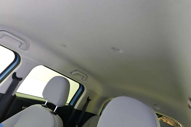 Used ORA White Cat 2020 305 km Luxury Version Headliner