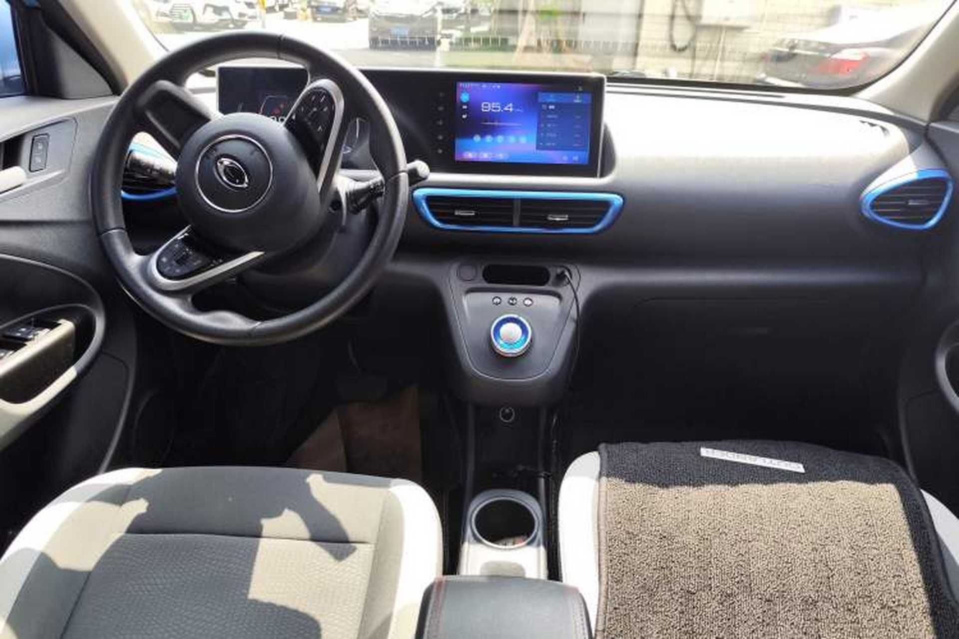 Used ORA White Cat 2020 305 km Luxury Version Interior 1