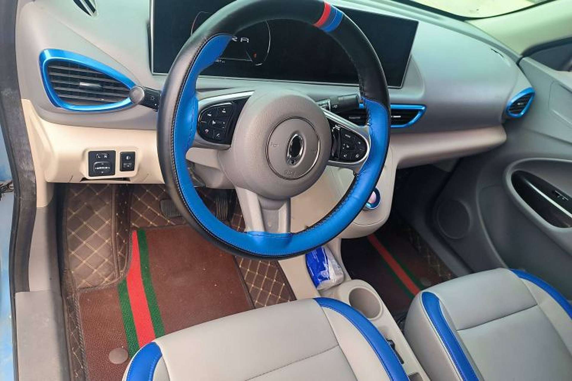 Used ORA White Cat 2020 305 km Luxury Version Interior 3