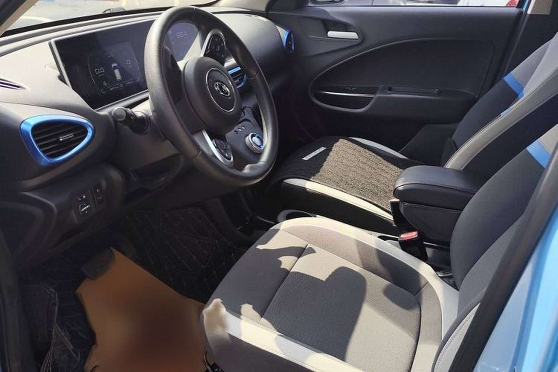 Used ORA White Cat 2020 305 km Luxury Version Interior 3