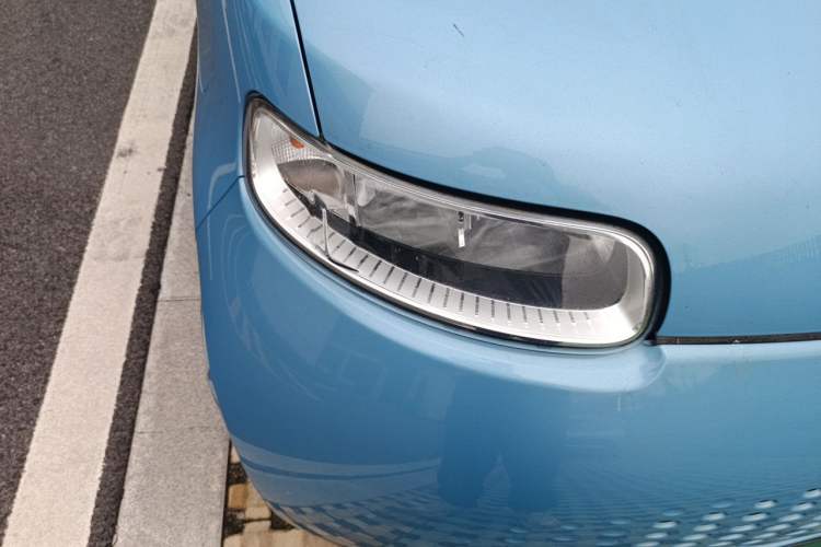 Used ORA White Cat 2020 305 km Luxury Version Right Front Headlight