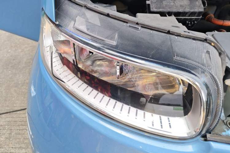 Used ORA White Cat 2020 360 km Luxury Version Right Front Headlight
